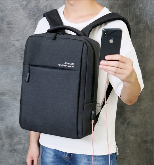 Waterproof and shockproof backpack - Image 2