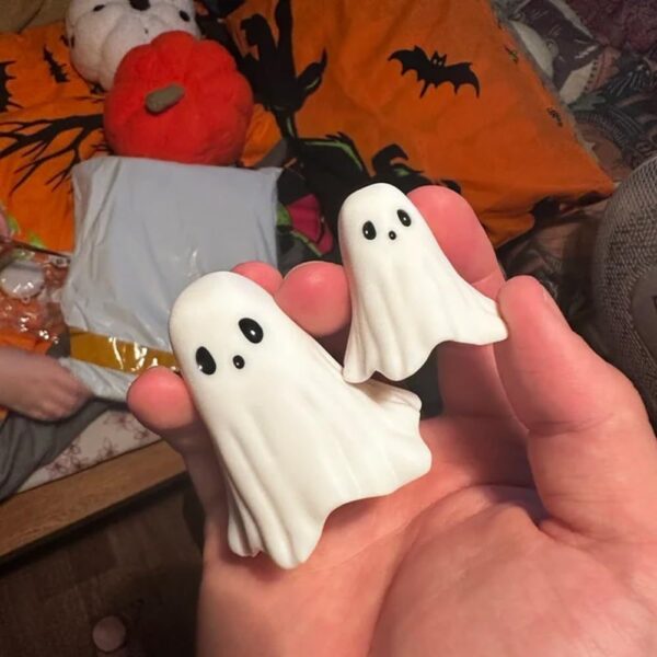 Halloween Middle Finger Love Ghost Ornaments - Image 3