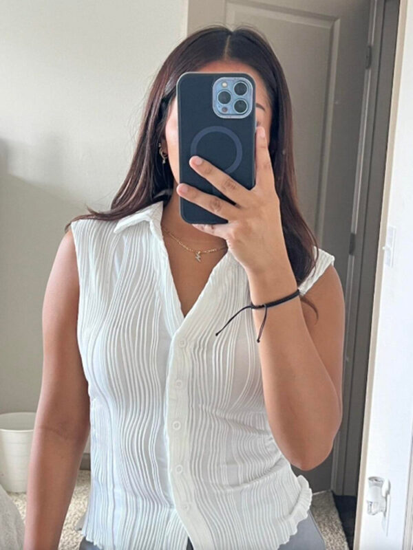 Simple Slim Vest V-neck Sleeveless Button Sweater - Image 6