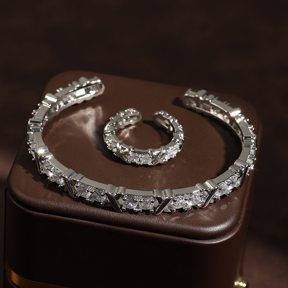 Fashion Inlaid Zircon Bracelet For Men And Women - Image 2