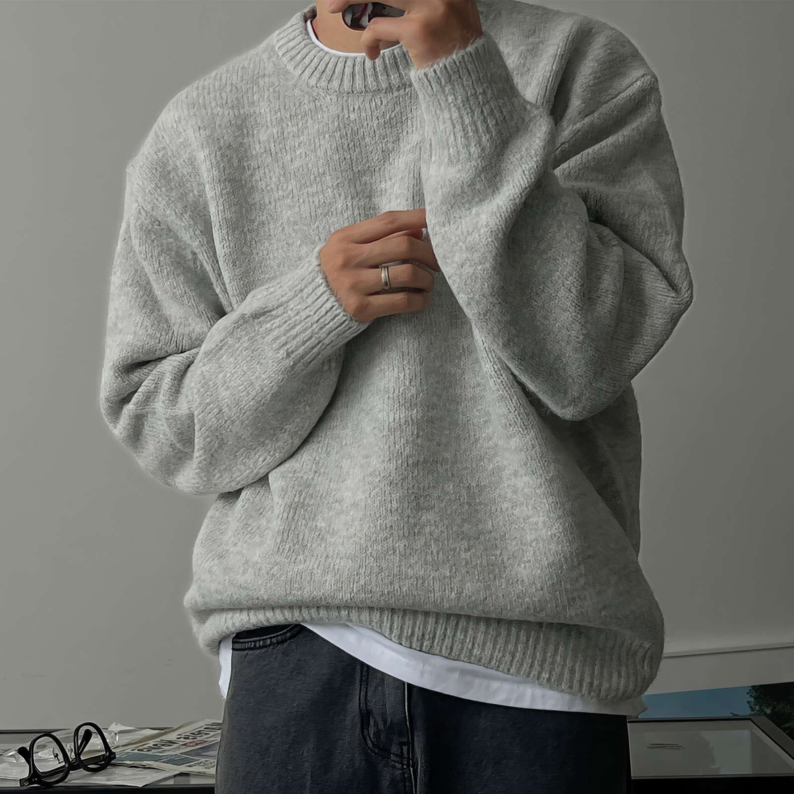 Solid Color Drop-shoulder Round Neck Sweater Men's Warm Thickened Sweater - Image 6