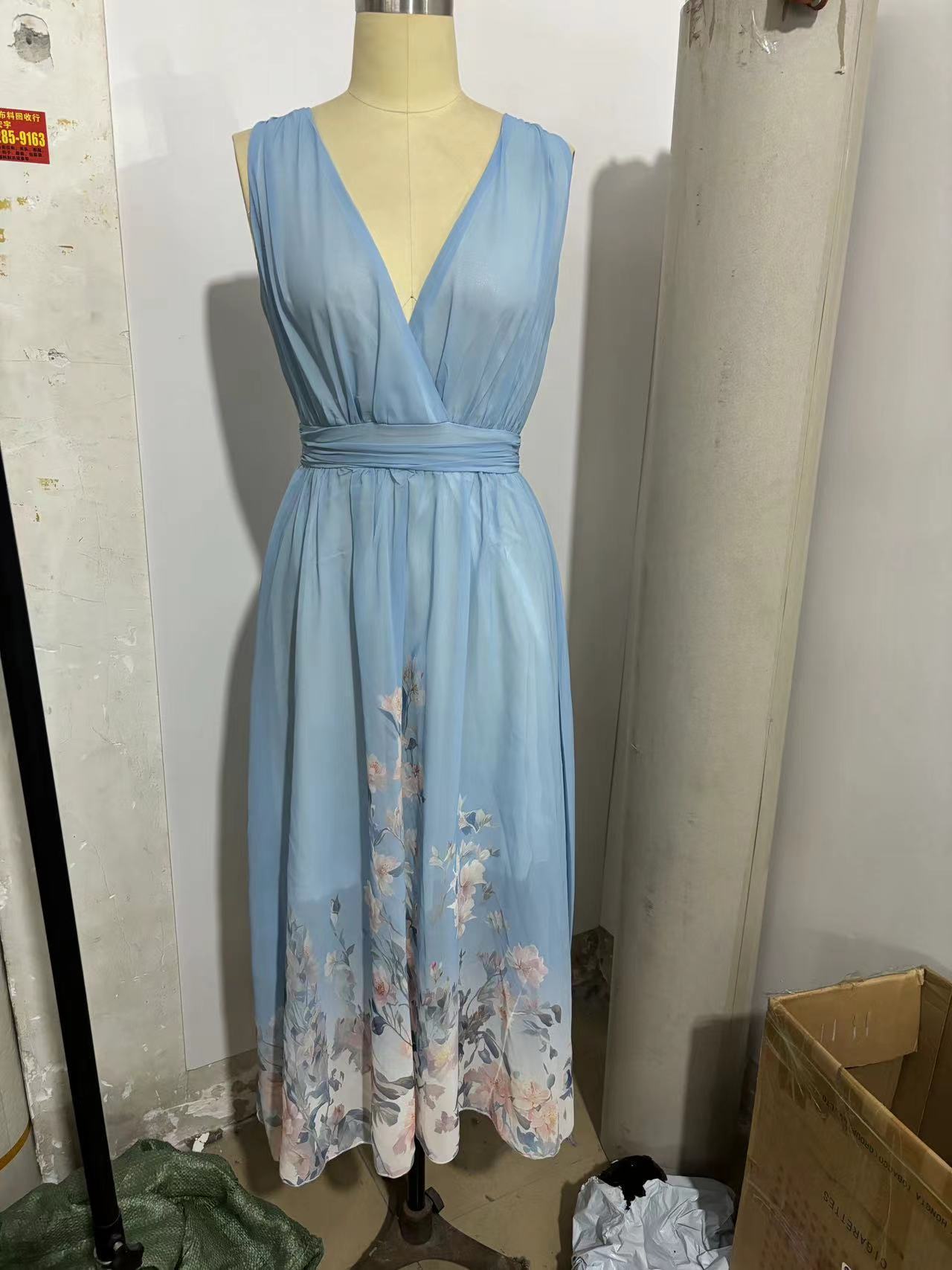 Evening Gown Elegant V-neck Cross-border Dress - Image 4