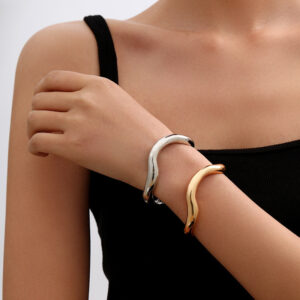Metal Irregular Lava Bracelet For Women Fashion Special-interest Open-end Polished