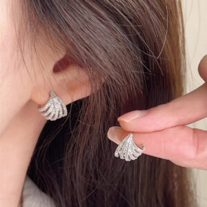 Female Fashion Versatile Line Design Earrings