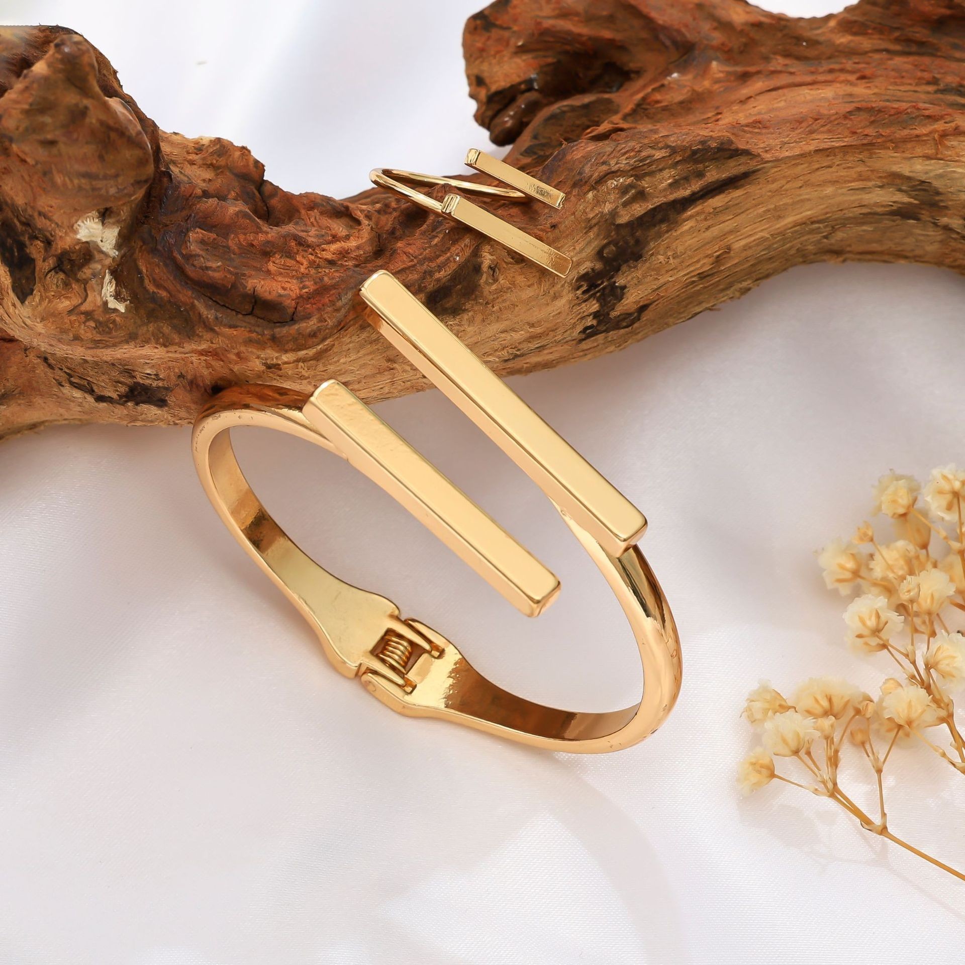 Metal Geometry Square Opening Adjustable Women's Bracelet Ring Jewelry Suit - Image 2