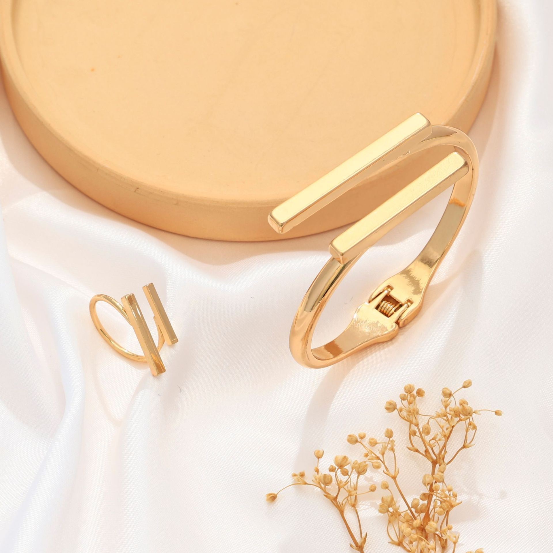 Metal Geometry Square Opening Adjustable Women's Bracelet Ring Jewelry Suit - Image 4