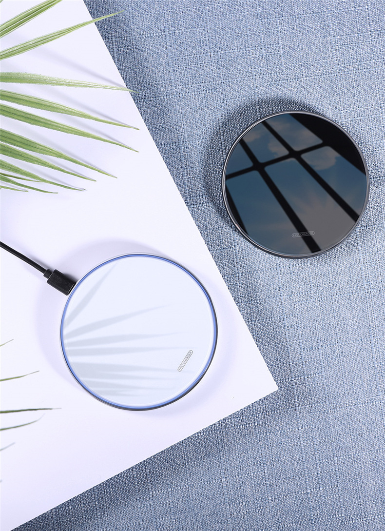 Cross-Border 10W Mirror Wireless Charger Fast Charge - Image 3