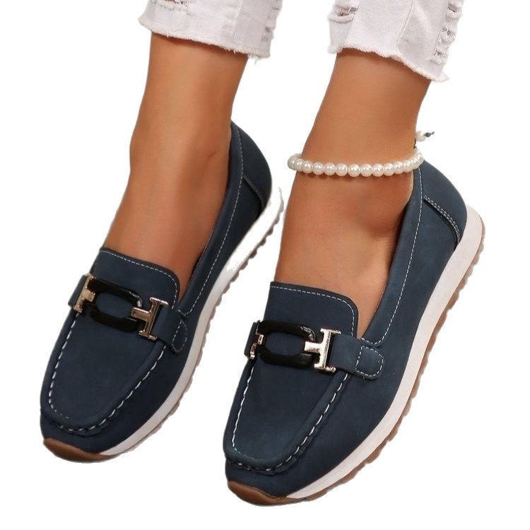 Women's Platform Metal Chain Casual Sneaker - Image 7