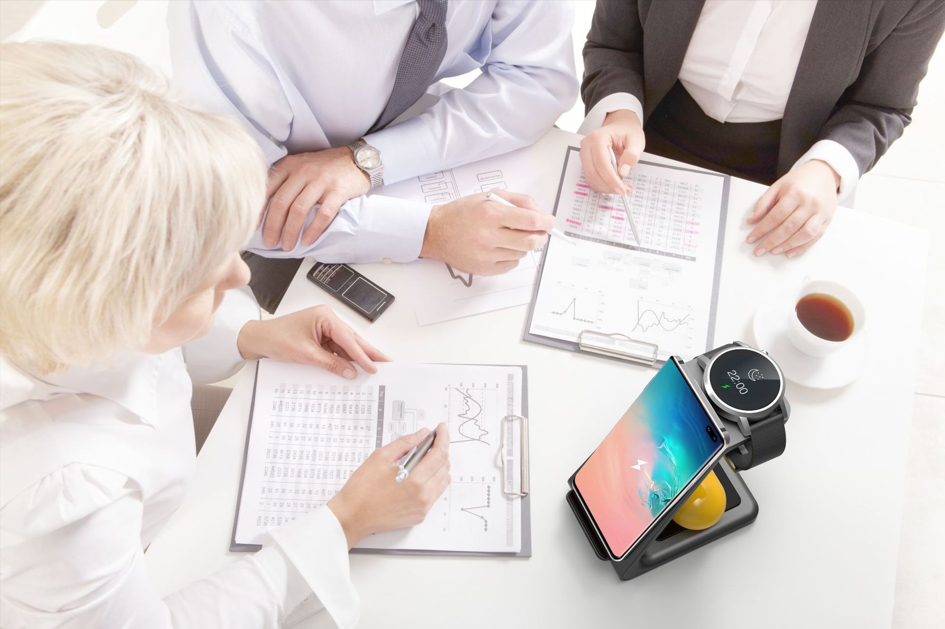 3-in-1 Stand Wireless Charger - Image 5