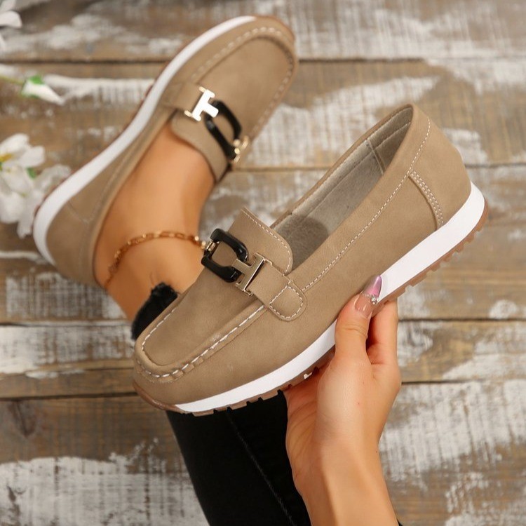 Women's Platform Metal Chain Casual Sneaker - Image 6
